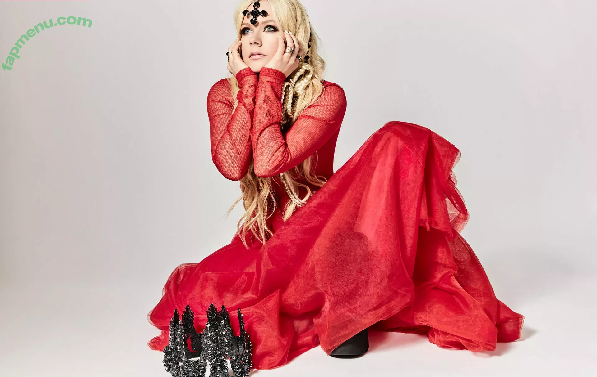 Avril Lavigne nude photo #0581 (AvrilLavigne)