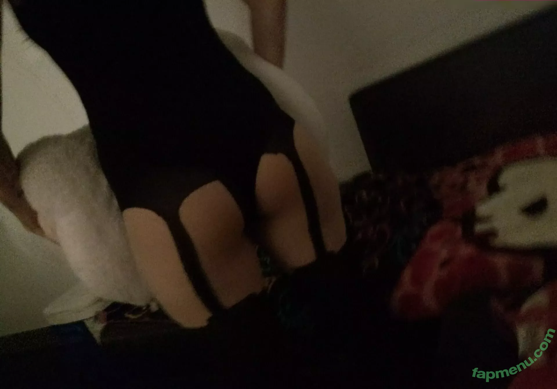 Avril Lavigne nude photo #0757 (AvrilLavigne)