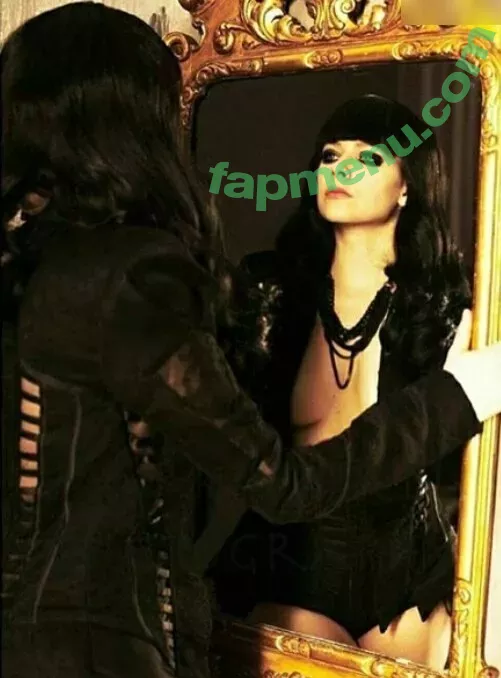 Avril Lavigne nude photo #0821 (AvrilLavigne)