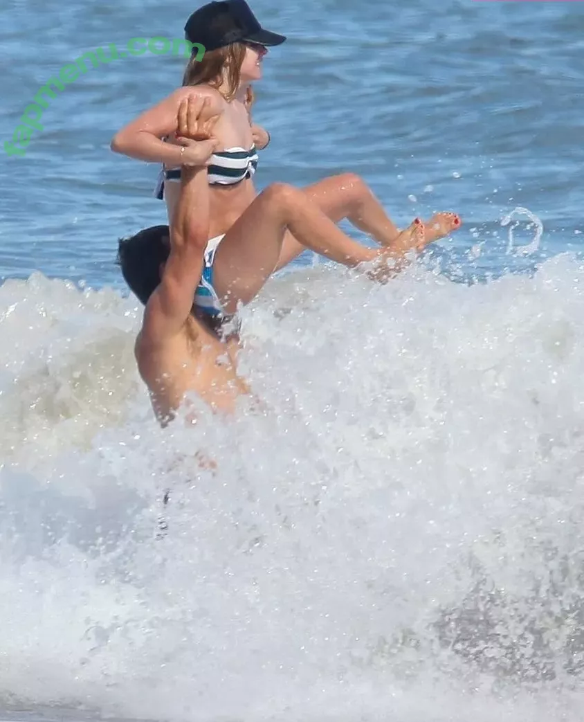 Avril Lavigne nude photo #0864 (AvrilLavigne)