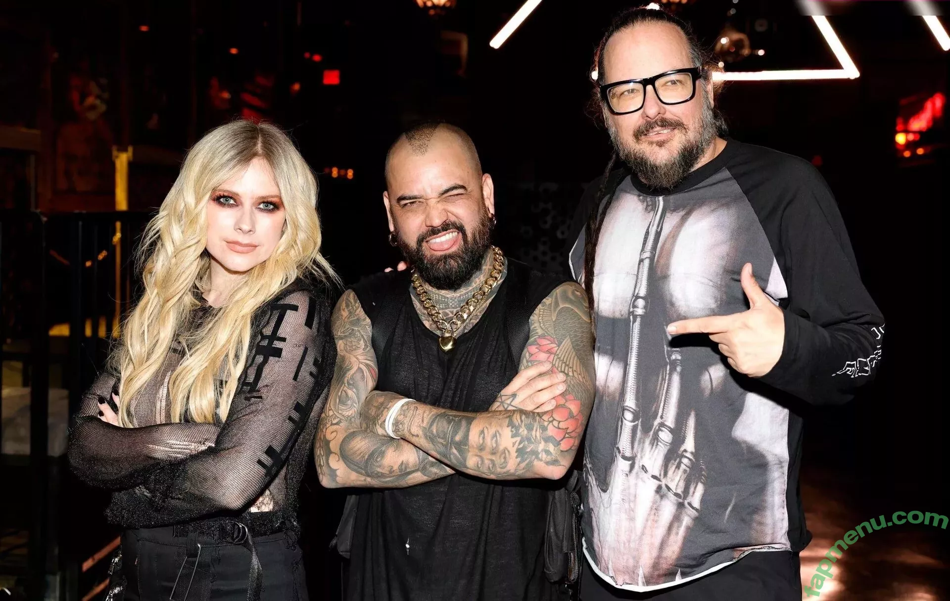 Avril Lavigne nude photo #0930 (AvrilLavigne)