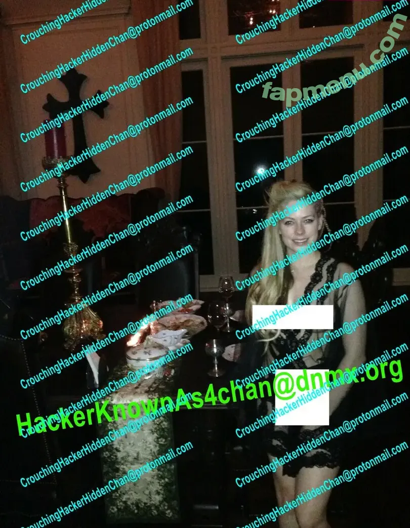 Avril Lavigne nude photo #1290 (AvrilLavigne)