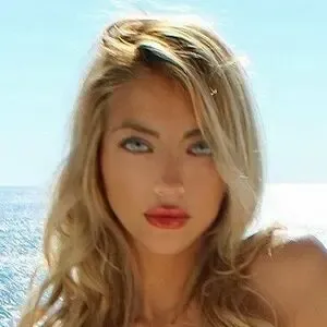 Avrilneels nude photo #0005