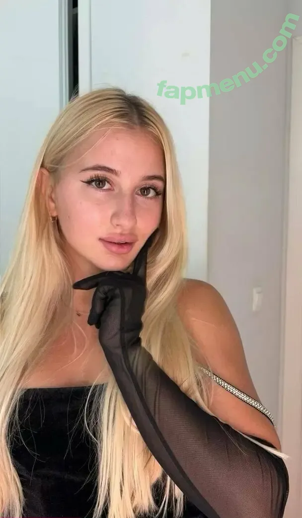 avroralady nude photo #0095 (avroralady)