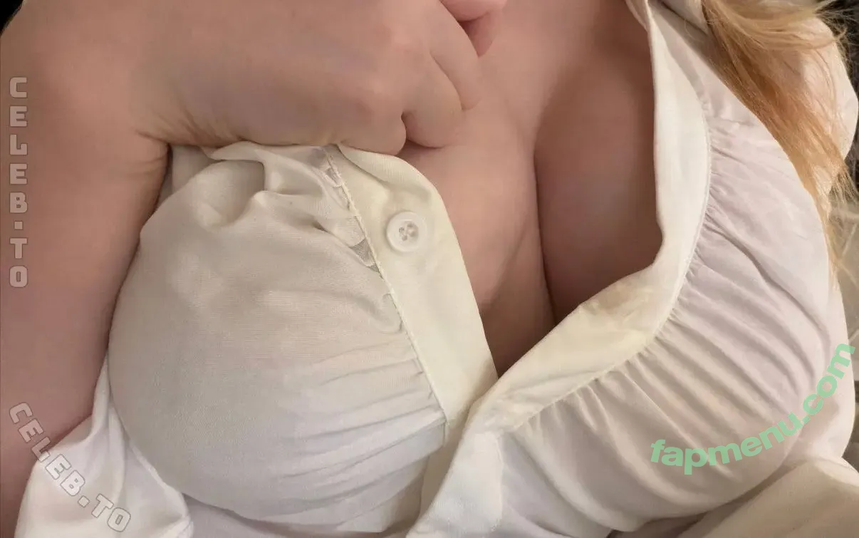 Avrrorka nude photo #0024 (Avrrorkar / avrora_saska)