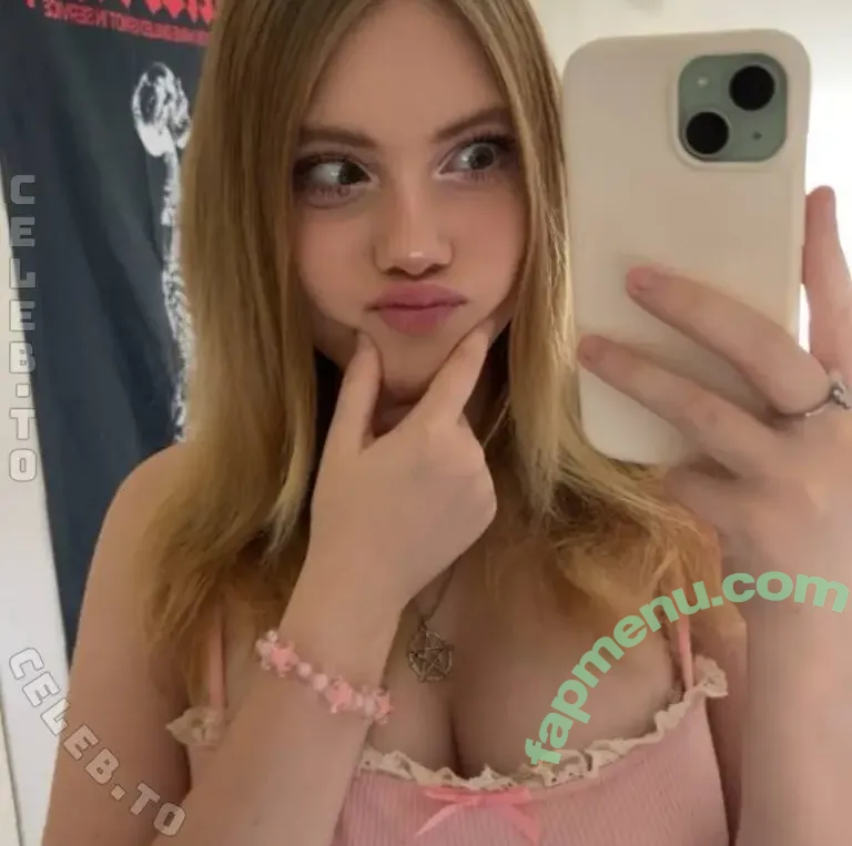 Avrrorka nude photo #0035 (Avrrorkar / avrora_saska)