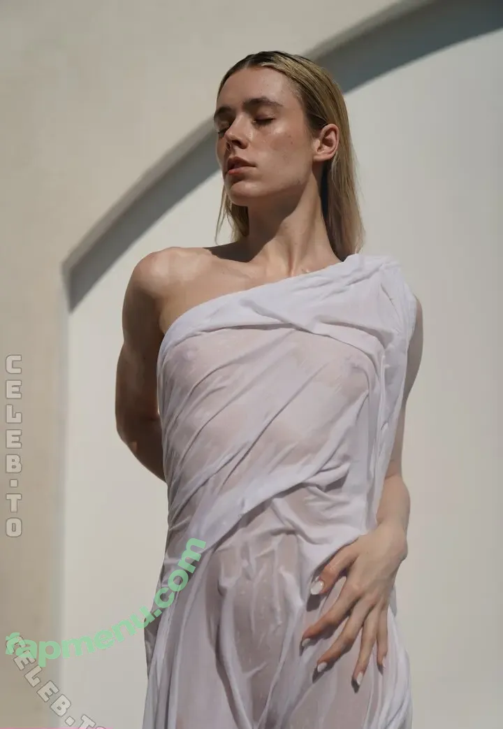 avva.ballerina nude photo #0061 (avvaballerina)