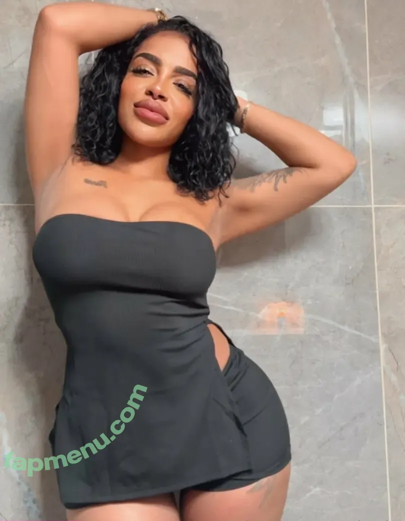 avybanks nude photo #0005 (avybanks_)