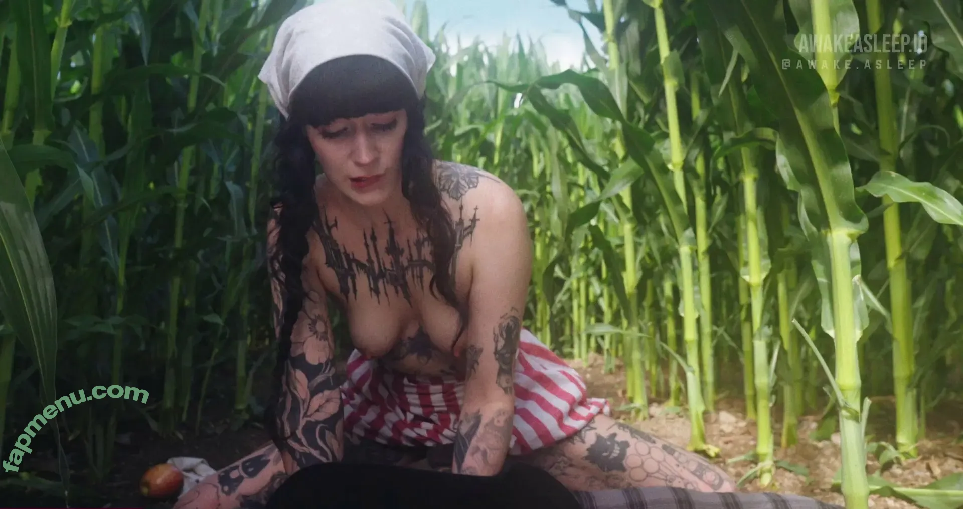 awakeasleep nude photo #0005 (awake.asleep)