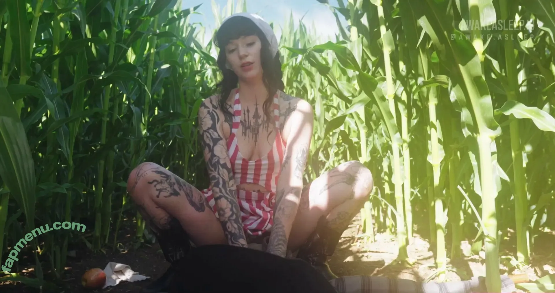 awakeasleep nude photo #0010 (awake.asleep)