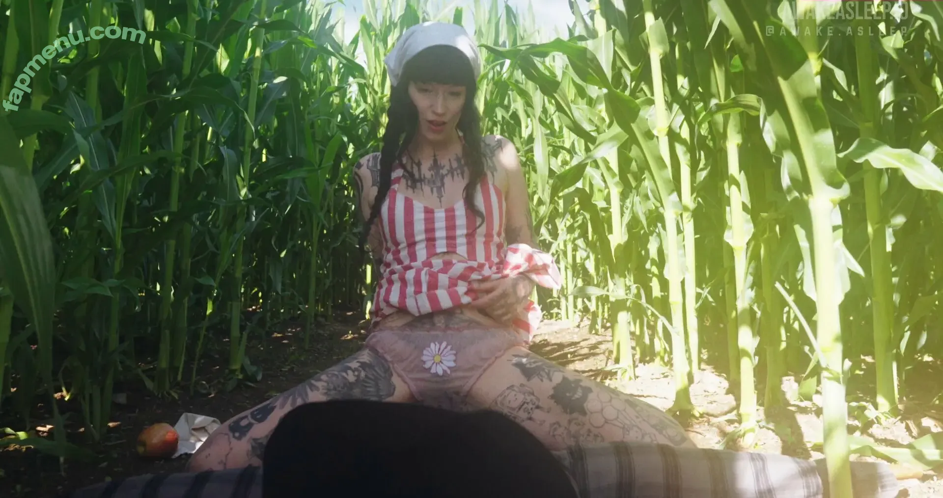 awakeasleep nude photo #0011 (awake.asleep)