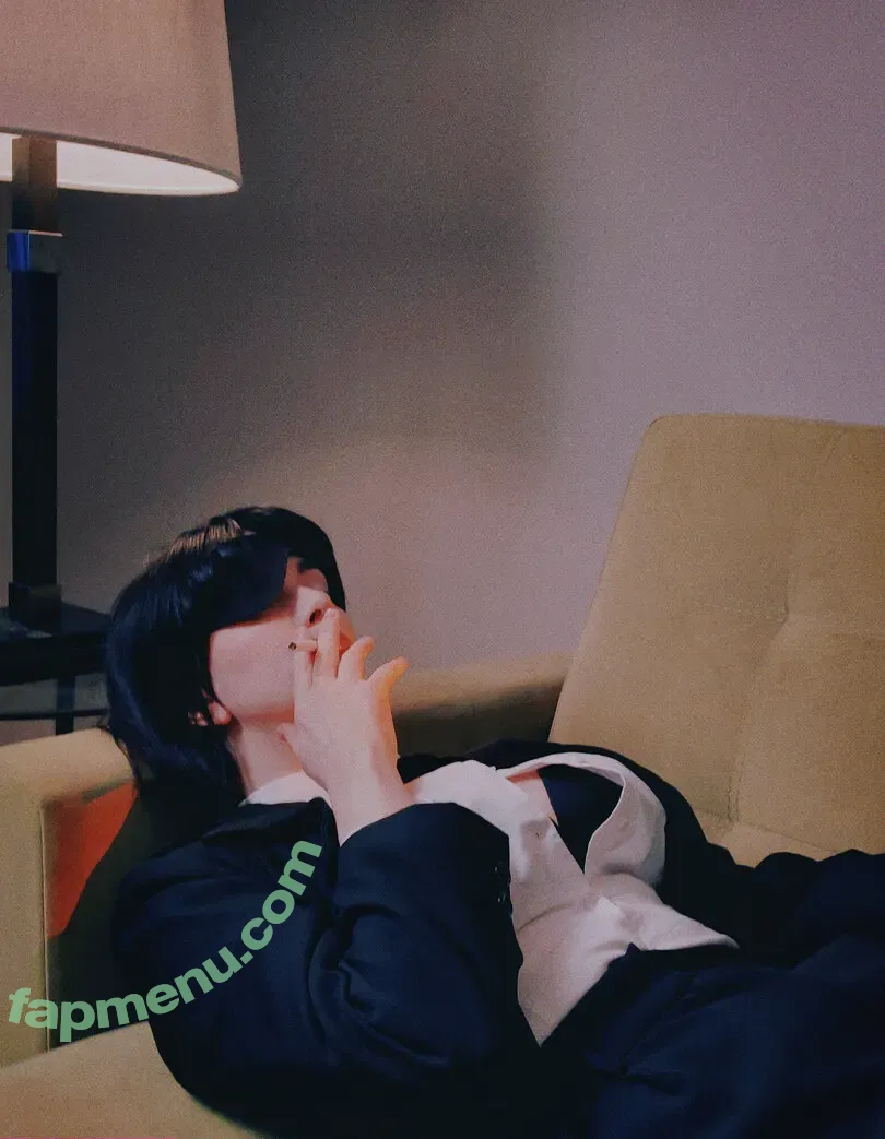 awesomi nude photo #0516 (Omi / Omi_COS / awes_omi)