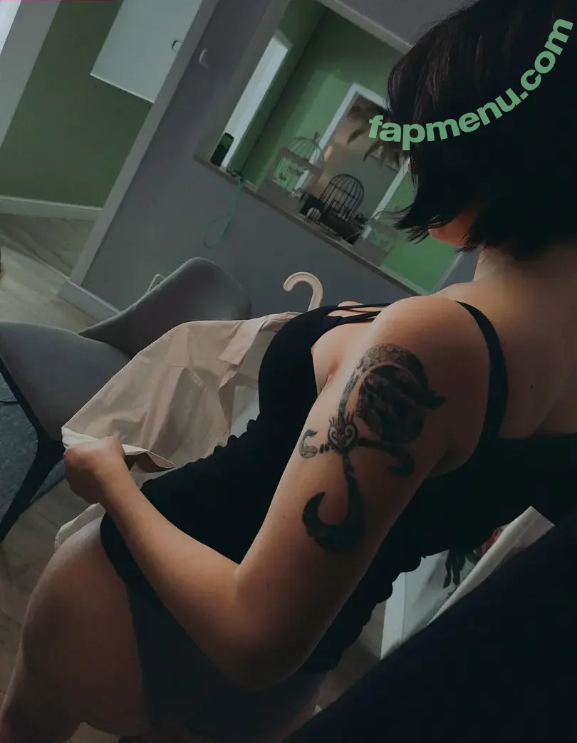 awesomi nude photo #0519 (Omi / Omi_COS / awes_omi)