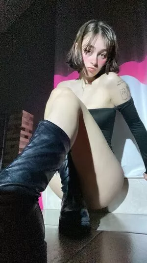 awholelottazozo / zozothewoodelf nude photo #0160