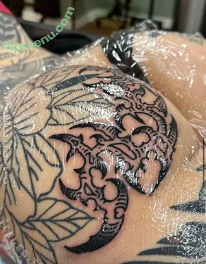 awlivv / awlivv_ nude photo #0442