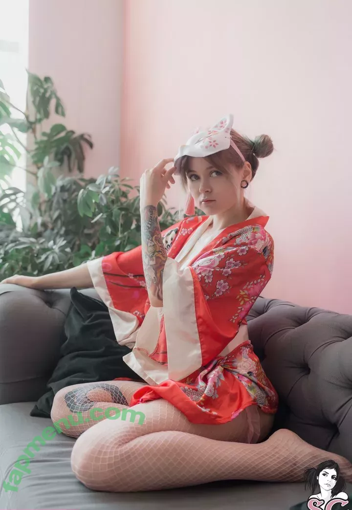 Awondrr nude photo #0018 (Alice Wonder / alicewonder_99 / awondrr_sg)