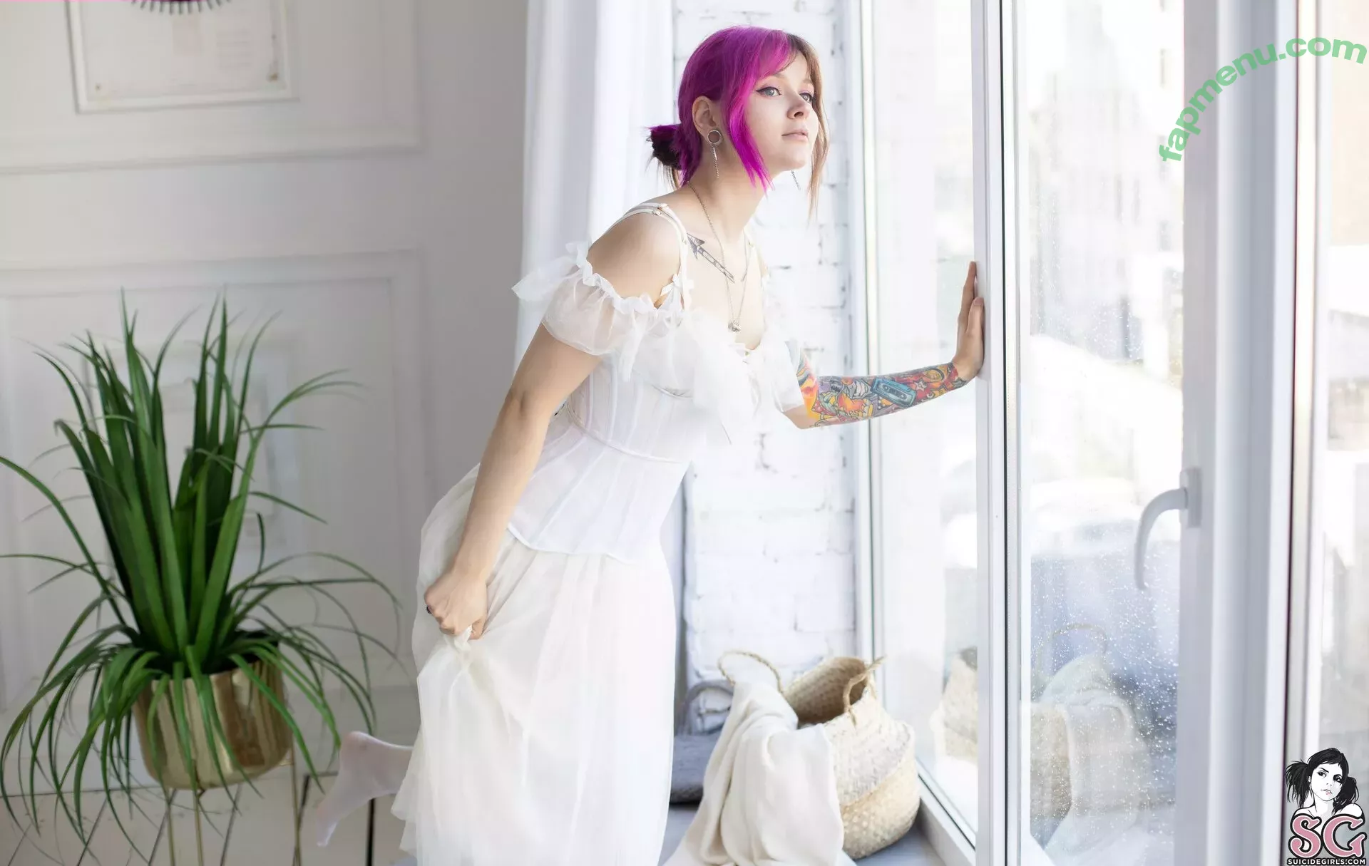 Awondrr nude photo #0035 (Alice Wonder / alicewonder_99 / awondrr_sg)