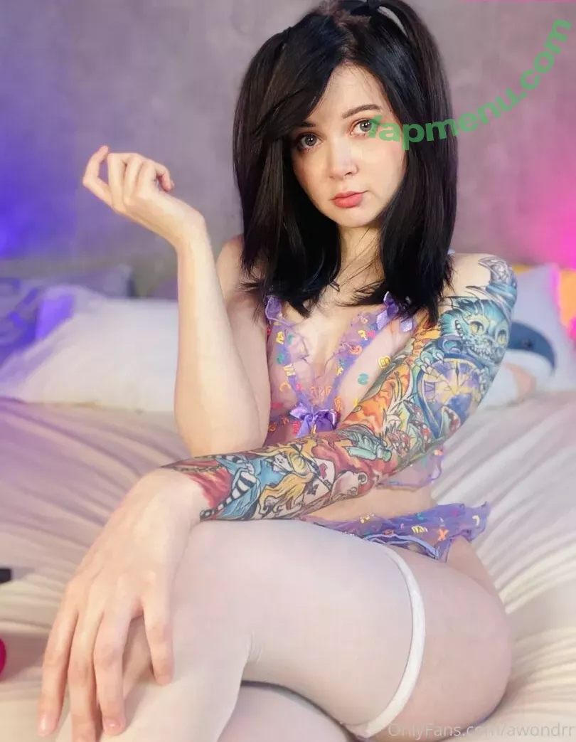 Awondrr nude photo #0059 (Alice Wonder / alicewonder_99 / awondrr_sg)