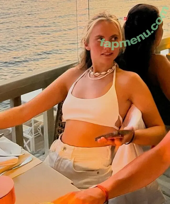 Axelle Maga nude photo #0190 (axelle.maga)