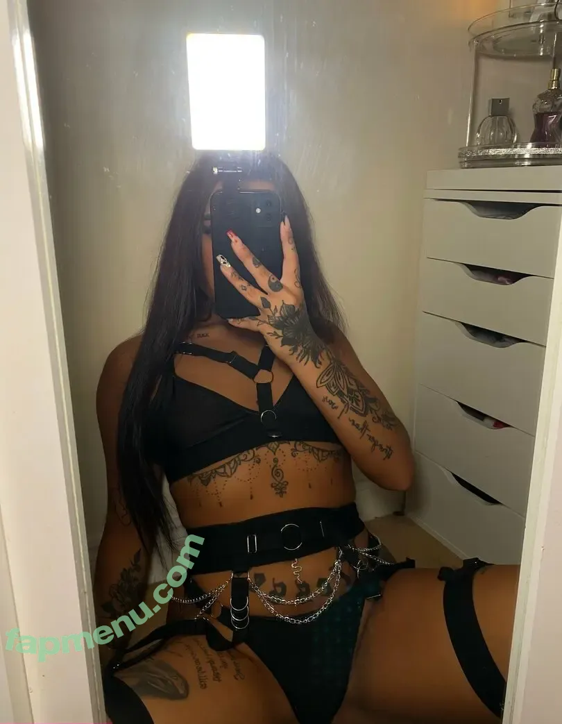axh_x nude photo #0006 (axh_x_)