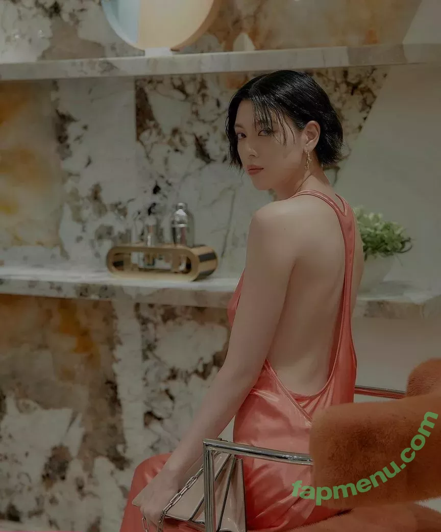 Ayaka Miyoshi nude photo #0038 (miyoshi.aa)