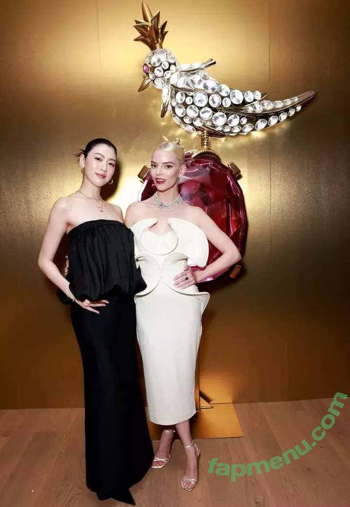 Ayaka Miyoshi nude photo #0145 (miyoshi.aa)