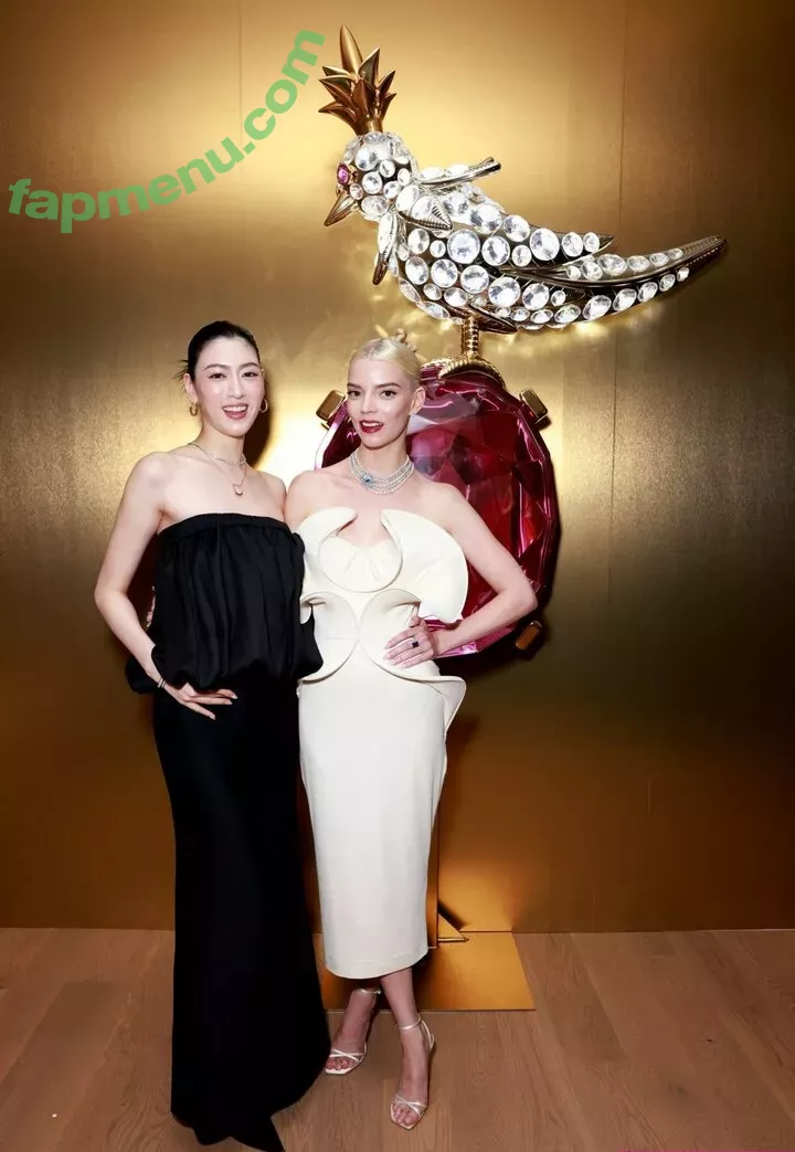 Ayaka Miyoshi nude photo #0147 (miyoshi.aa)