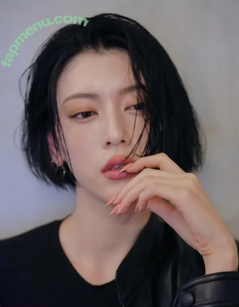 Ayaka Miyoshi nude photo #0767 (miyoshi.aa)