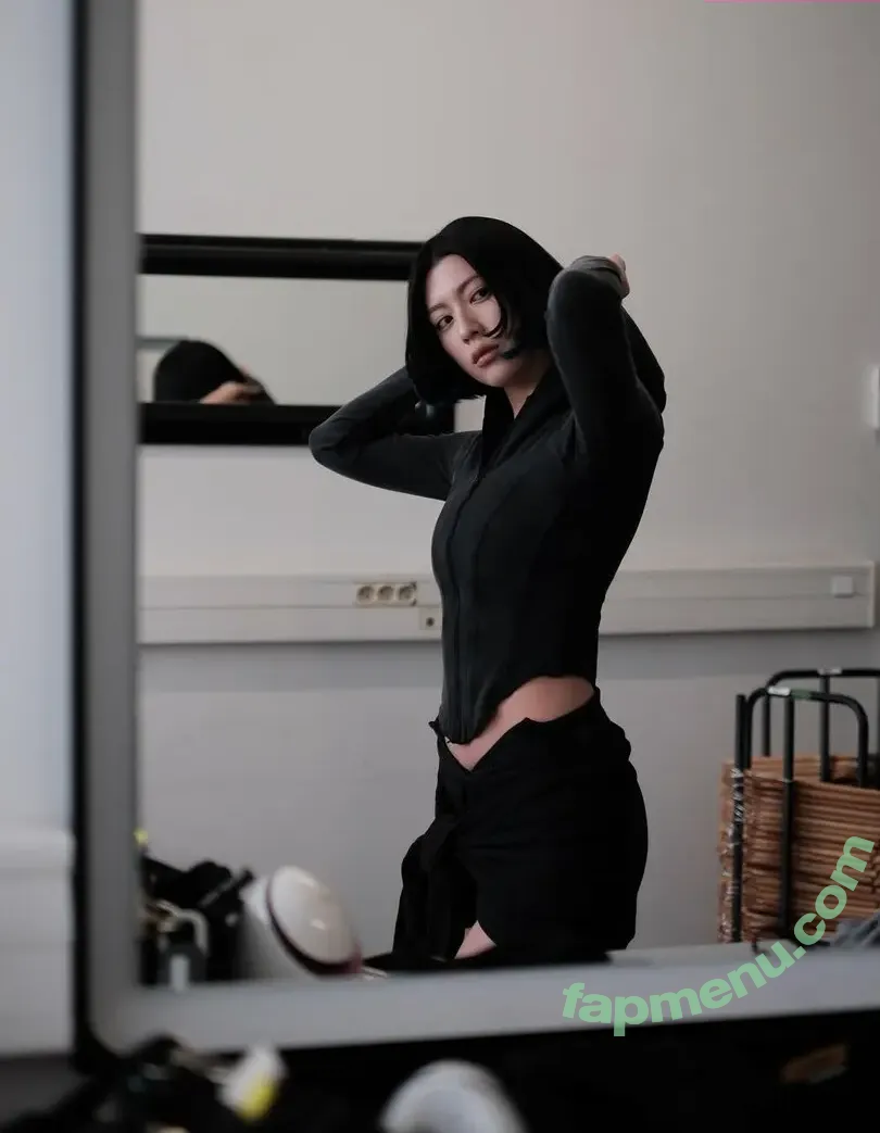 Ayaka Miyoshi nude photo #0821 (miyoshi.aa)