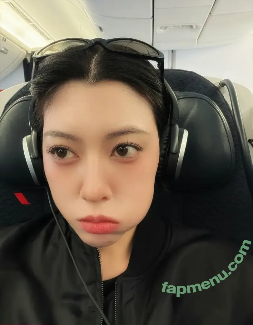 Ayaka Miyoshi nude photo #0869 (miyoshi.aa)