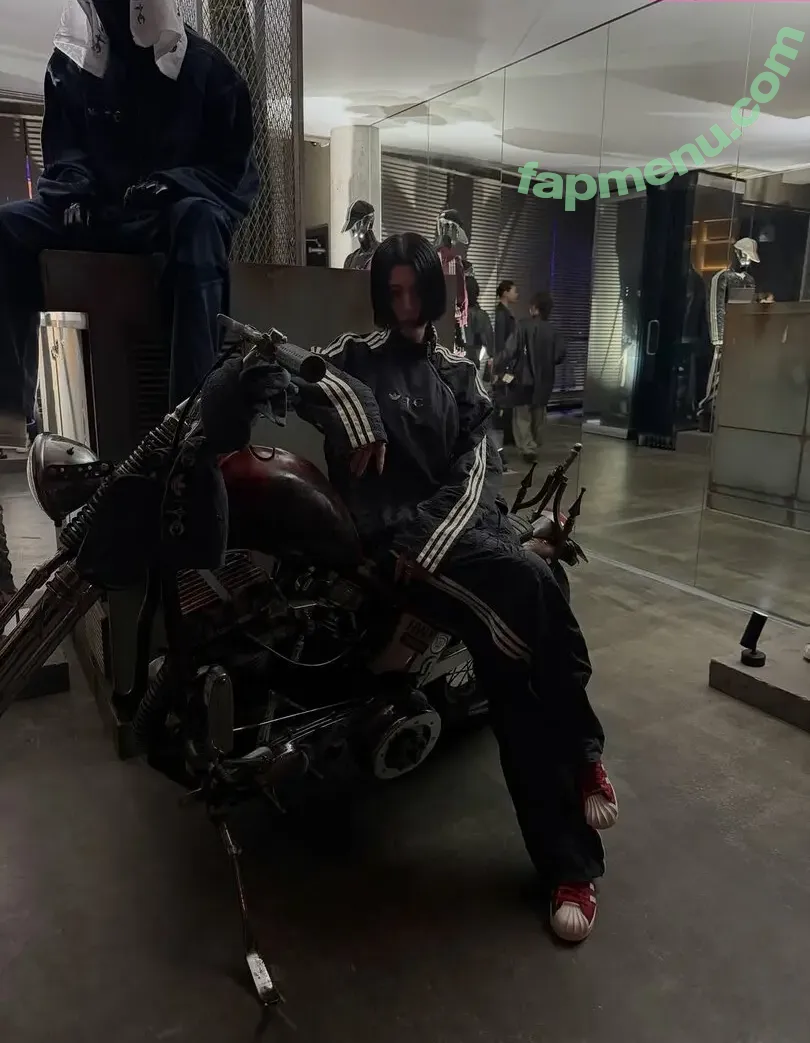 Ayaka Miyoshi nude photo #0878 (miyoshi.aa)