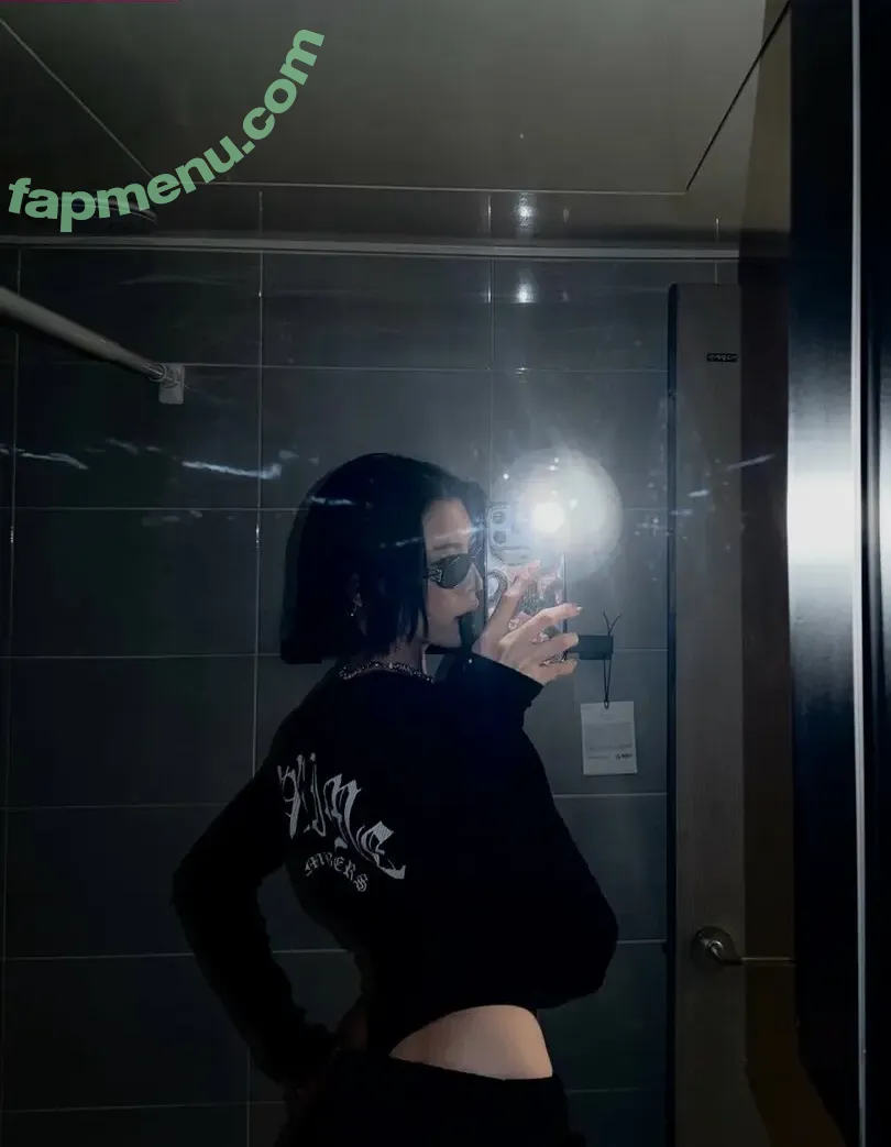 Ayaka Miyoshi nude photo #0925 (miyoshi.aa)