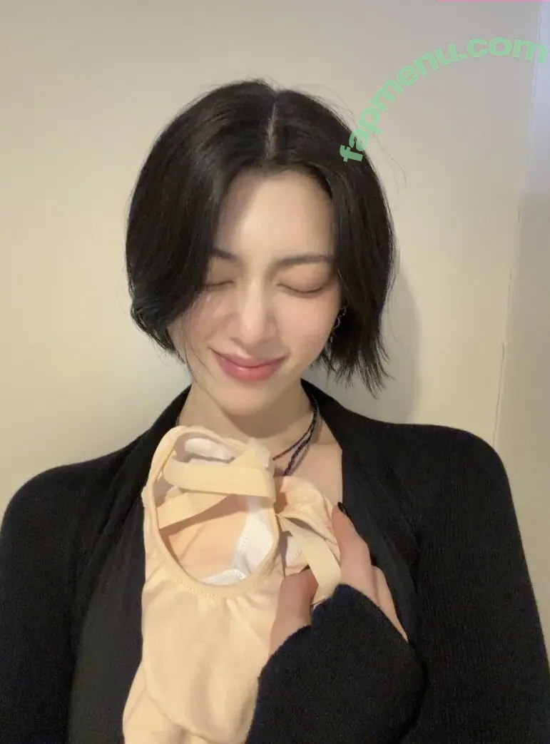 Ayaka Miyoshi nude photo #0949 (miyoshi.aa)