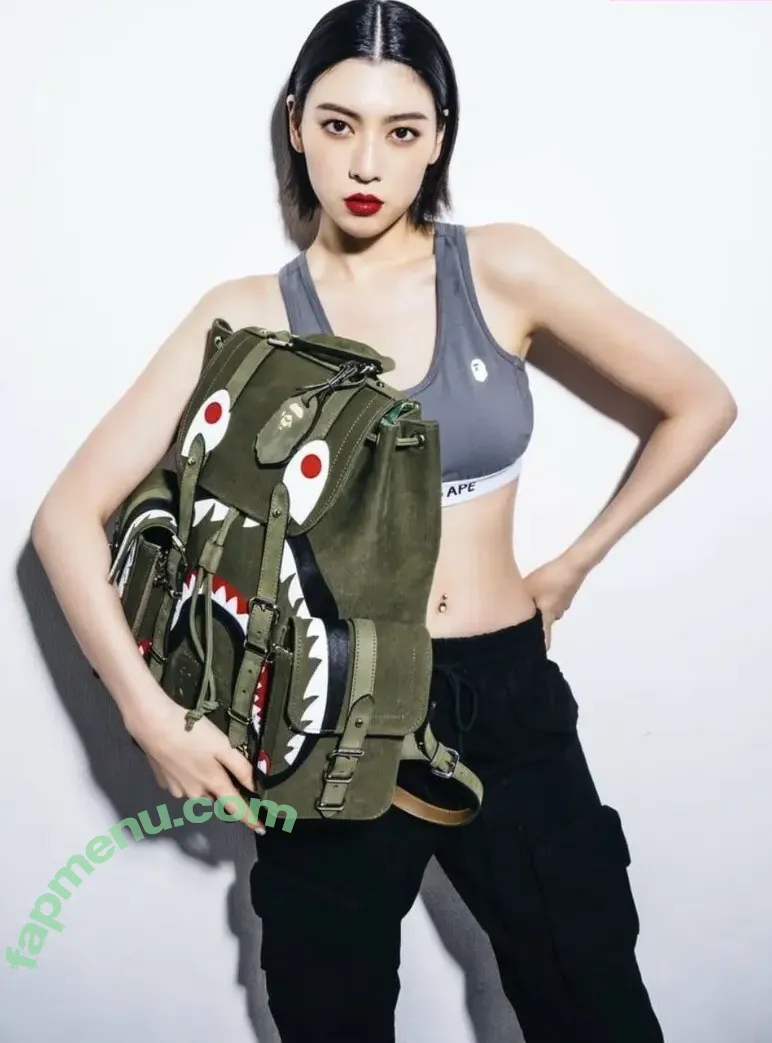 Ayaka Miyoshi nude photo #0955 (miyoshi.aa)