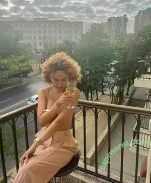 Aydanique nude photo #0002