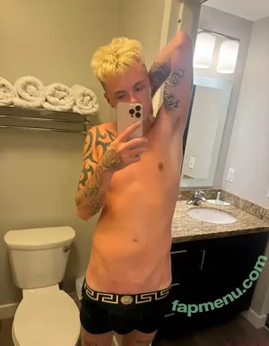  nude photo #0002