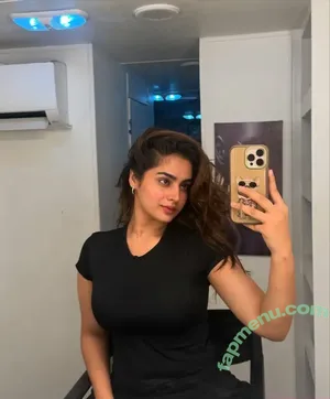 Ayesha Khan / ayeshaakhan_official nude photo #0107