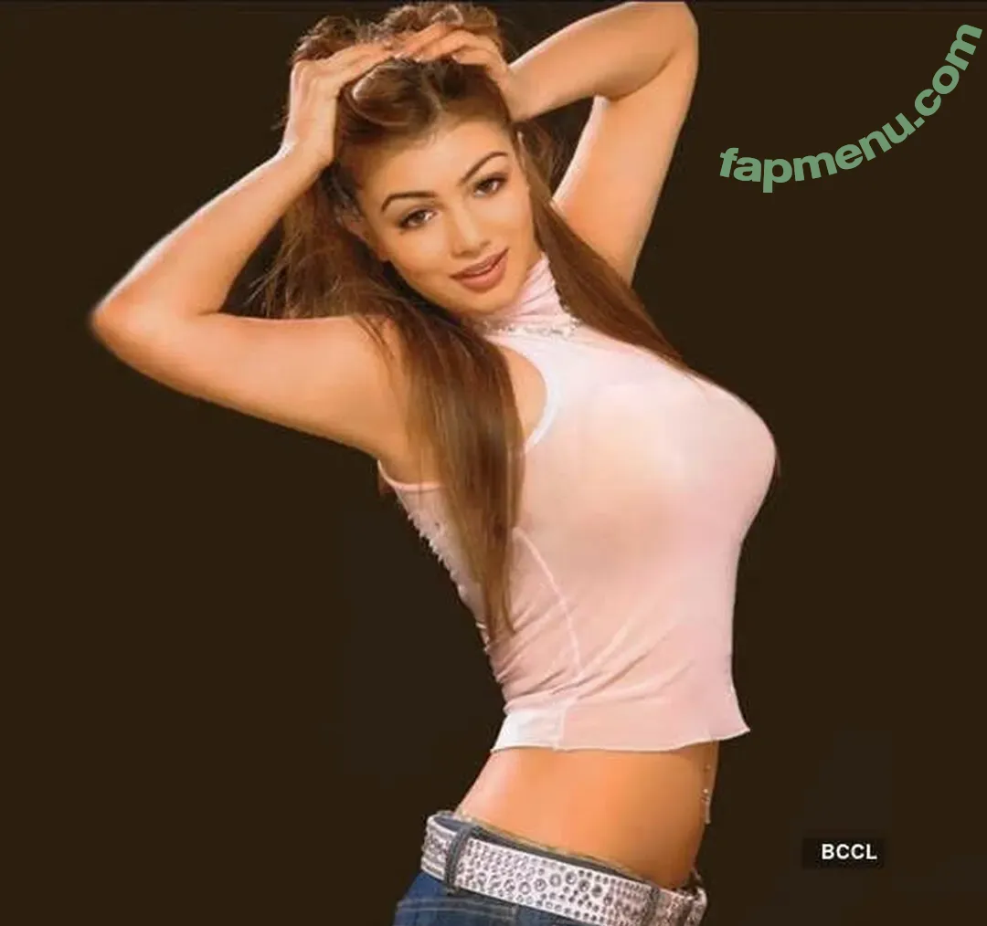 Ayesha Takia nude photo #0011 (ayeshatakia)