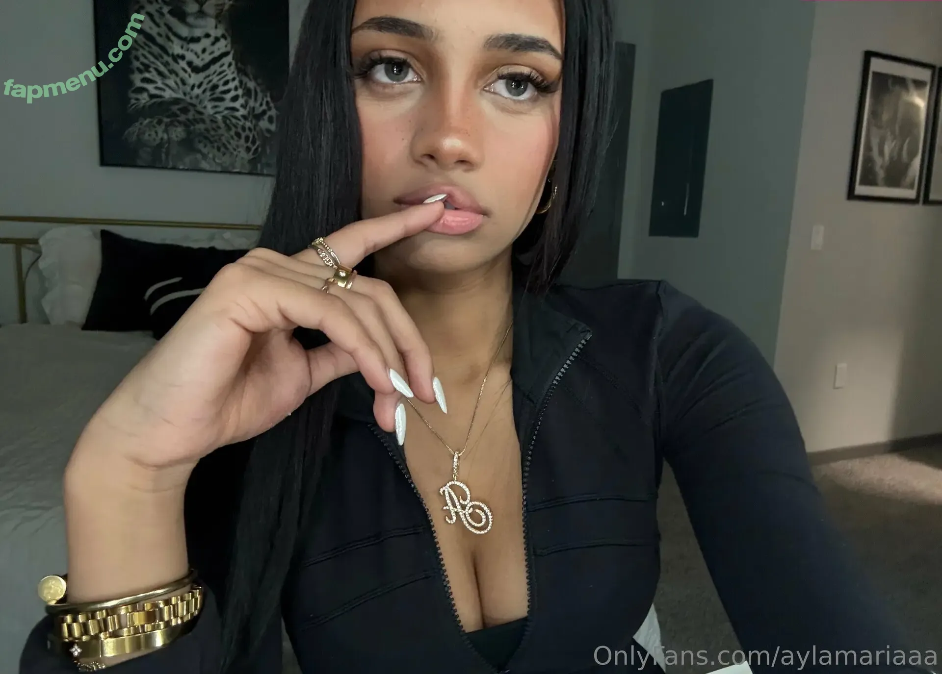 aylamariaaa nude photo #0018 (aylamariaaa)