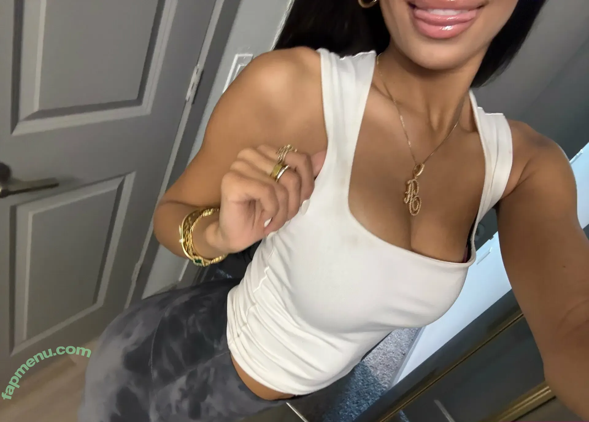aylamariaaa nude photo #0023 (aylamariaaa)