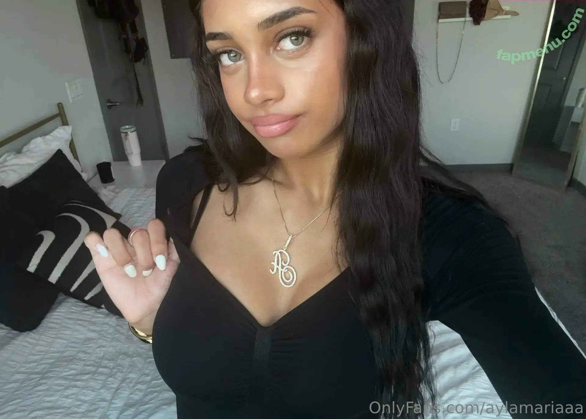 aylamariaaa nude photo #0033 (aylamariaaa)