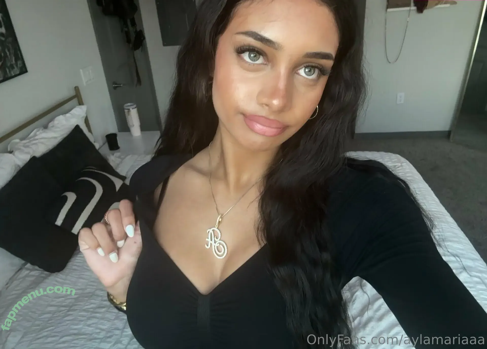 aylamariaaa nude photo #0034 (aylamariaaa)