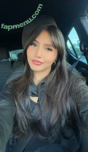 Aylin Perez / ayllinnn_ / itsaylinn nude photo #0027