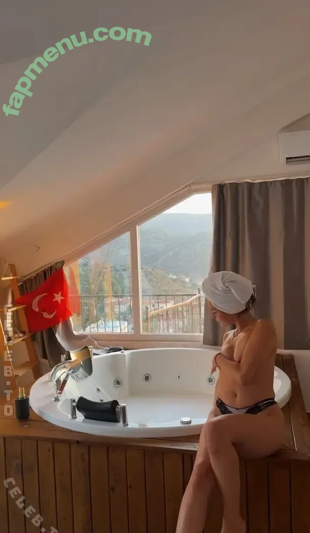 aylin.yld nude photo #0046 (aylixay / aylixayy)