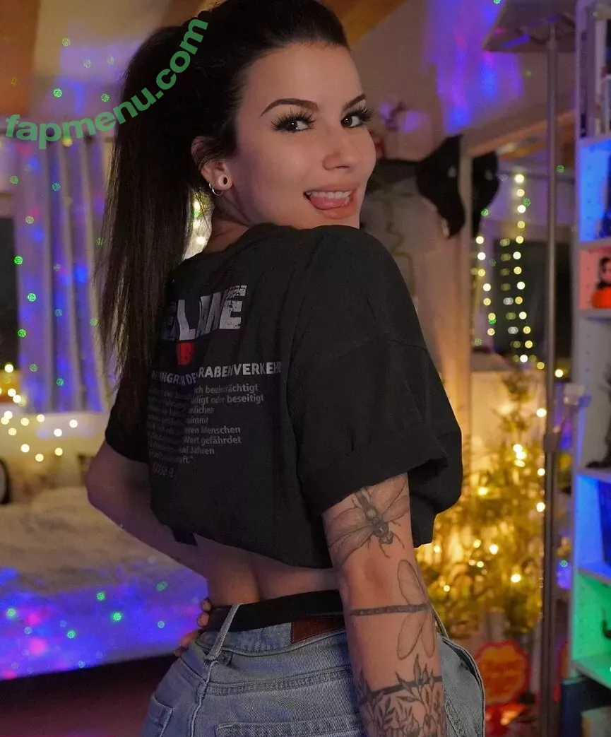 Ayliner nude photo #0002 (abbeylane43 / aylin_er / aylinertwitch)