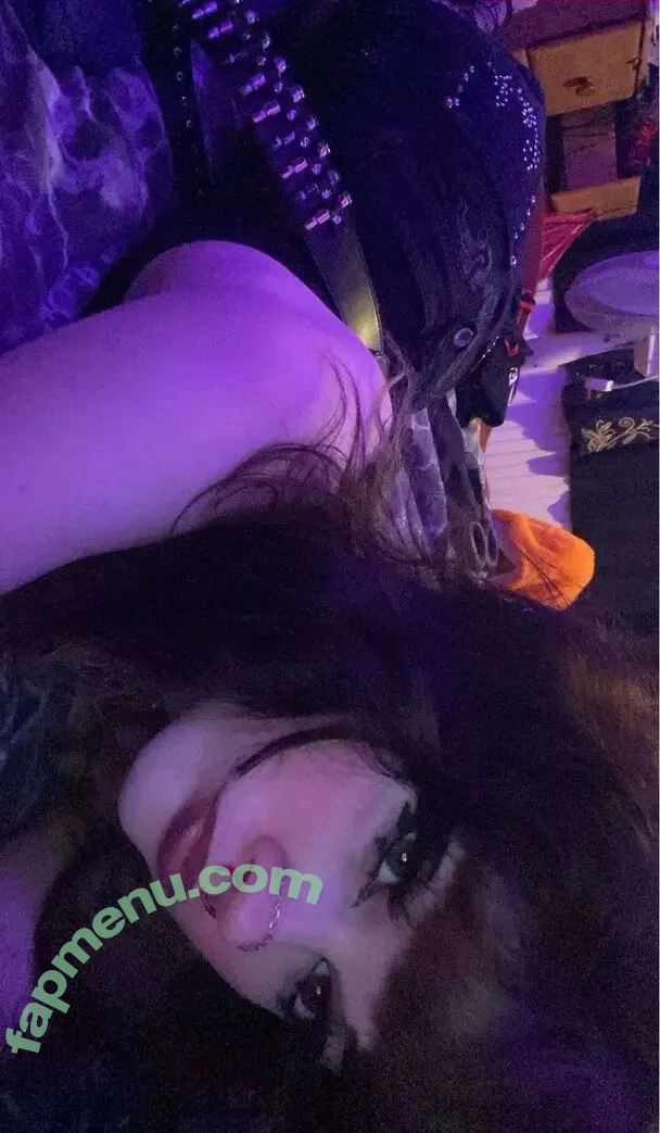 Aymiecore nude photo #0011 (Aymiecore)