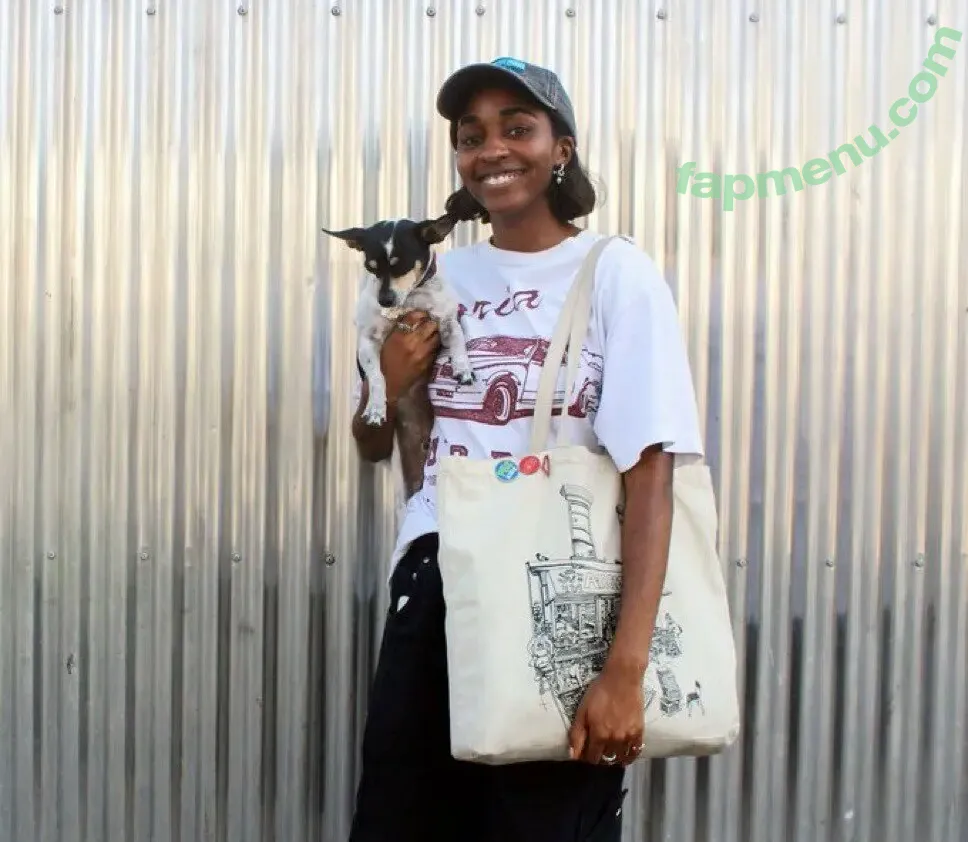 Ayo Edebiri nude photo #0085 (ayoedebiri)