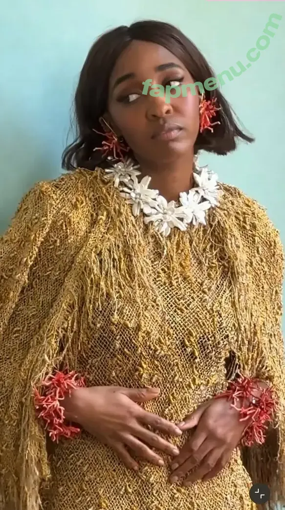 Ayo Edebiri nude photo #0112 (ayoedebiri)