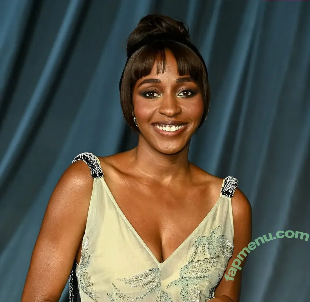 Ayo Edebiri nude photo #0121 (ayoedebiri)