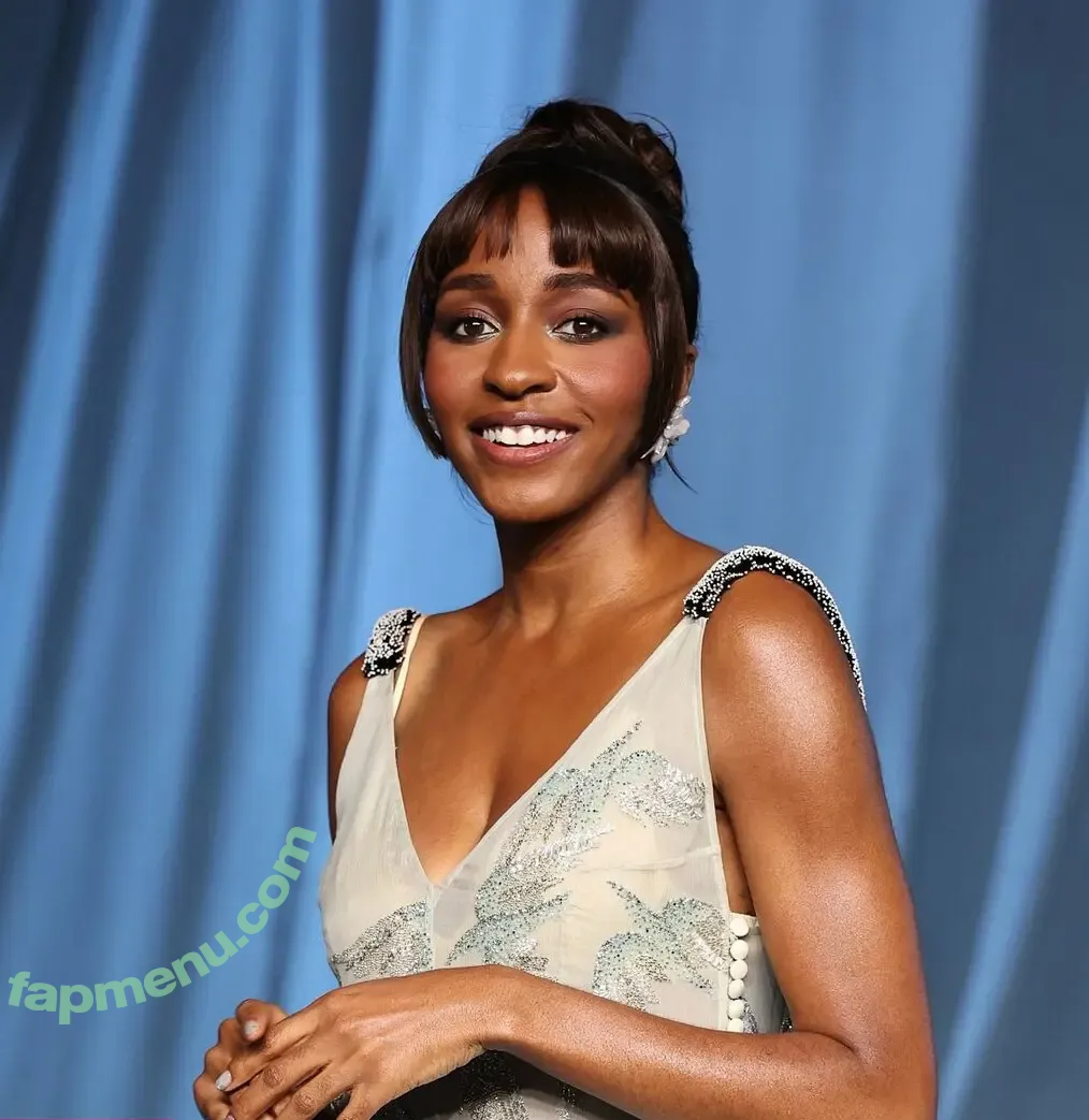 Ayo Edebiri nude photo #0122 (ayoedebiri)